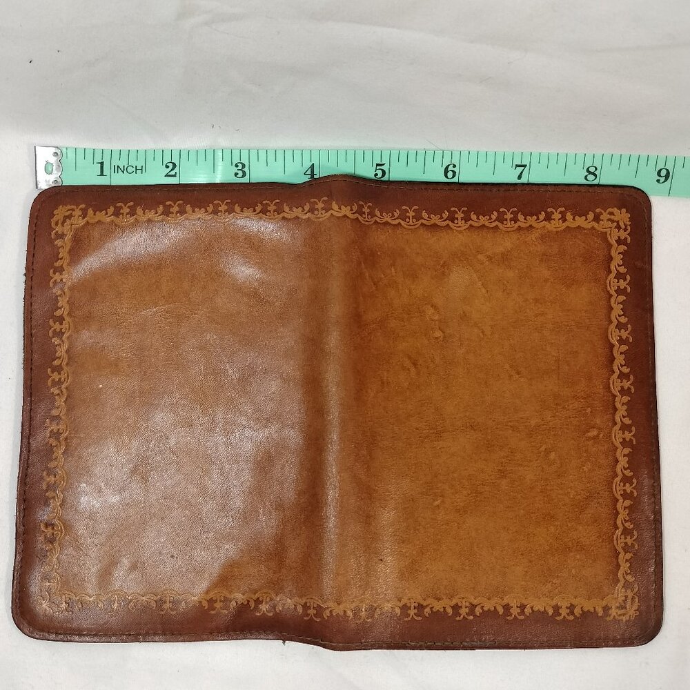 Vertical Leather Bifold Wallet (vintage,‎ handmade)